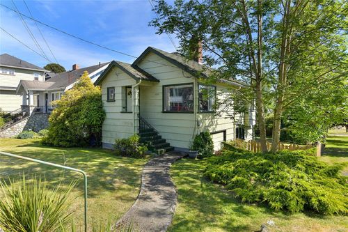 1113 Esquimalt Rd, Esquimalt, BC, V9A5A3 | Card Image