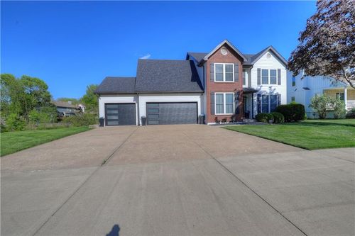 125 Battery Pt, Lee's Summit, MO, 64063-1070 | Card Image