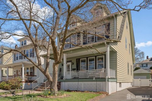 331 Cedar Ave, Highland Park, NJ, 08904-2143 | Card Image