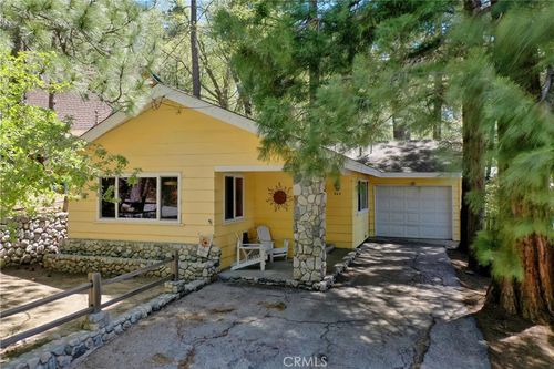 943 Meadowbrook Rd, Lake Arrowhead, CA, 92352 | Card Image
