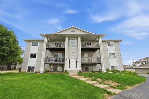 5-4165 Mallard Ct, Bettendorf, IA, 52722-7237 | Card Image