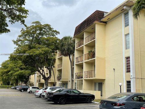 apt-209a-12035 Ne 2nd Ave, North Miami, FL, 33161-5367 | Card Image