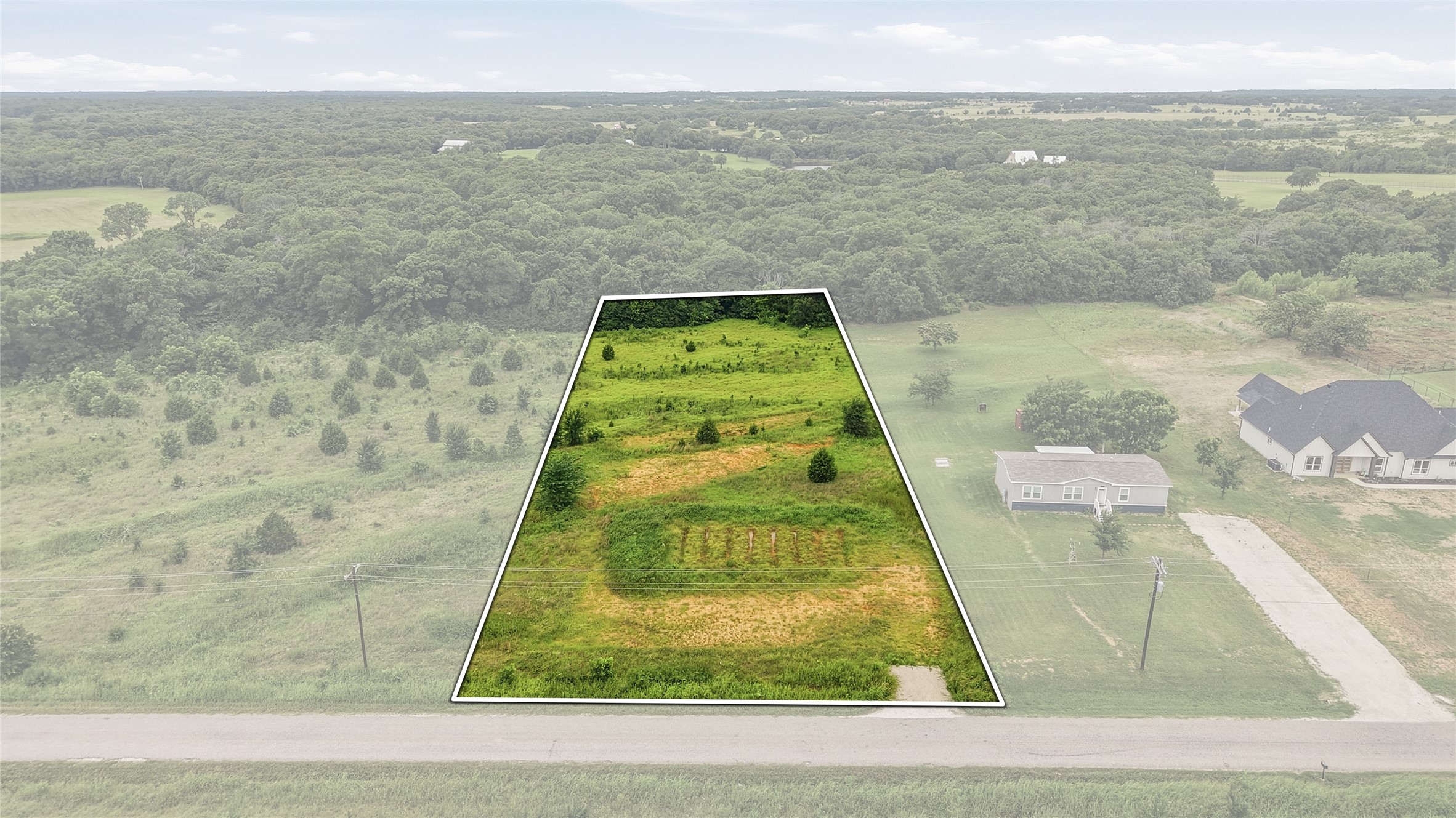 Land in Whitesboro