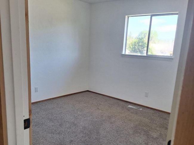 427 W 7 Th St, House other with 3 bedrooms, 2 bathrooms and null parking in Newport WA | Image 13