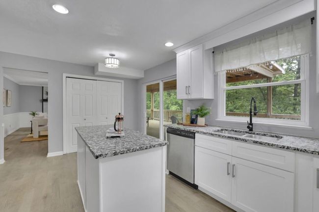 3757 Peachtree Corners Cir, House other with 5 bedrooms, 5 bathrooms and null parking in Norcross GA | Image 9