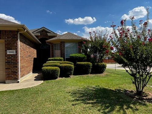 5000 Royal Burgess Dr, Fort Worth, TX, 76135-1480 | Card Image