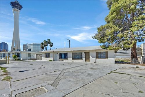 1808 Weldon Pl, Las Vegas, NV, 89104-2402 | Card Image