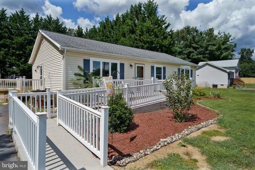 472 Upshur Dr, INWOOD, WV, 25428-3682 | Card Image