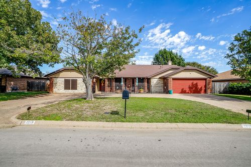 1219 Hyde Park Blvd, Cleburne, TX, 76033-6543 | Card Image
