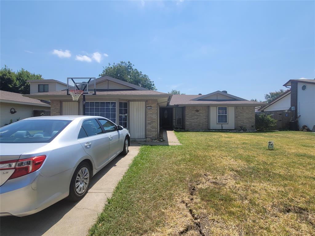 Ravencroft Dr, Garland, TX 75043