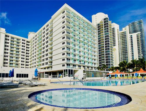 726-19201 Collins Ave, Sunny Isles Beach, FL, 33160-2202 | Card Image