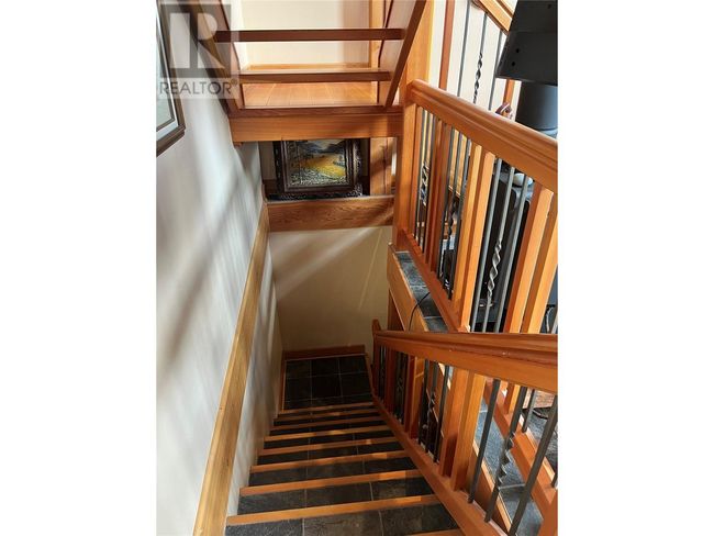 130 8 Th St, House other with 2 bedrooms, 3 bathrooms and null parking in Kaslo BC | Image 62