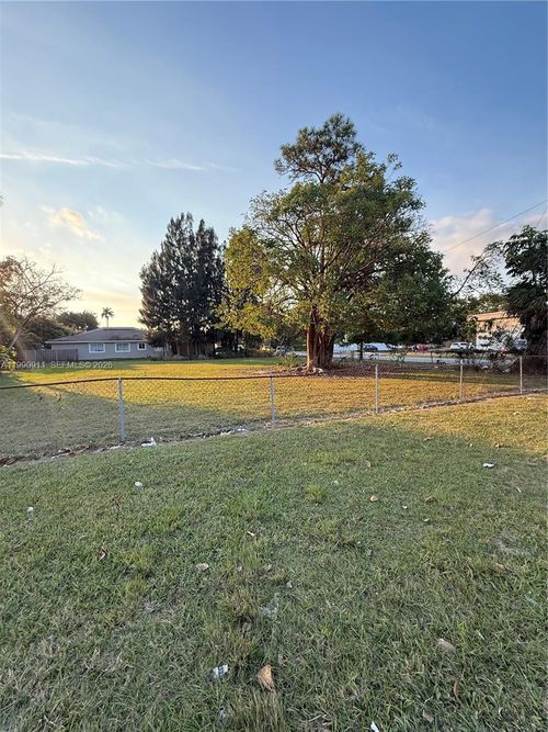 199 Ne 9th St, Homestead, FL, 33030-4629 | Card Image