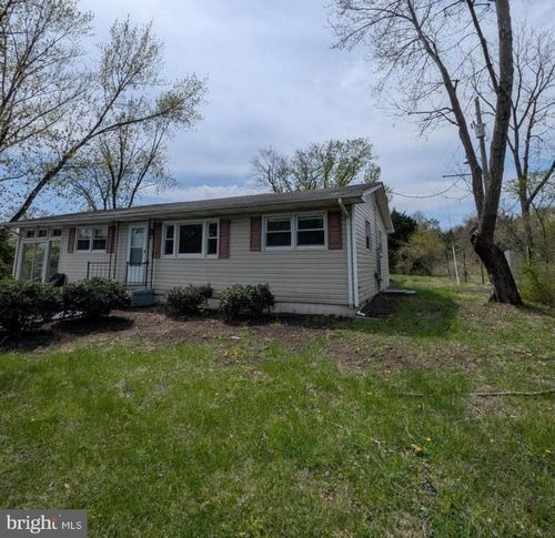 8608 Linton Hall Rd, BRISTOW, VA, 20136-1016 | Card Image