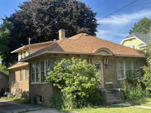 352 W 11th Avenue, OSHKOSH, WI, 54902 | Card Image