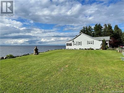 48 Front Rd, House other with 5 bedrooms, 5 bathrooms and null parking in Bay Du Vin NB | Image 2