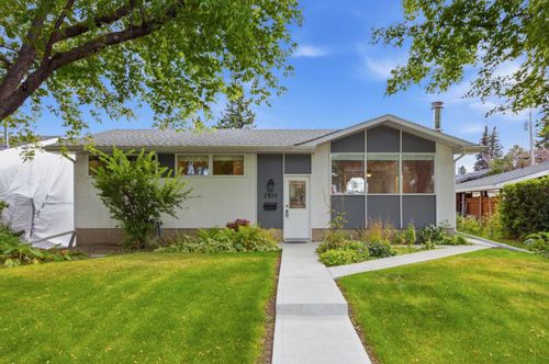 2835 63 Ave Sw, Calgary, AB, T3E5J6 | Card Image
