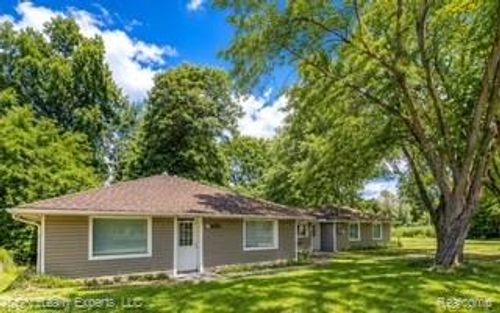 5028 Pheasant Rd, Waterford, MI, 48327-2463 | Card Image
