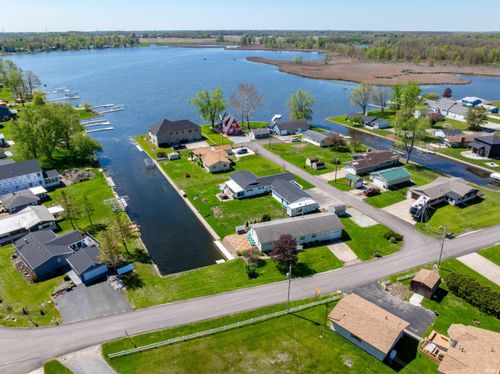 21 Ems C19 Ln, Warsaw, IN, 46582-9194 | Card Image