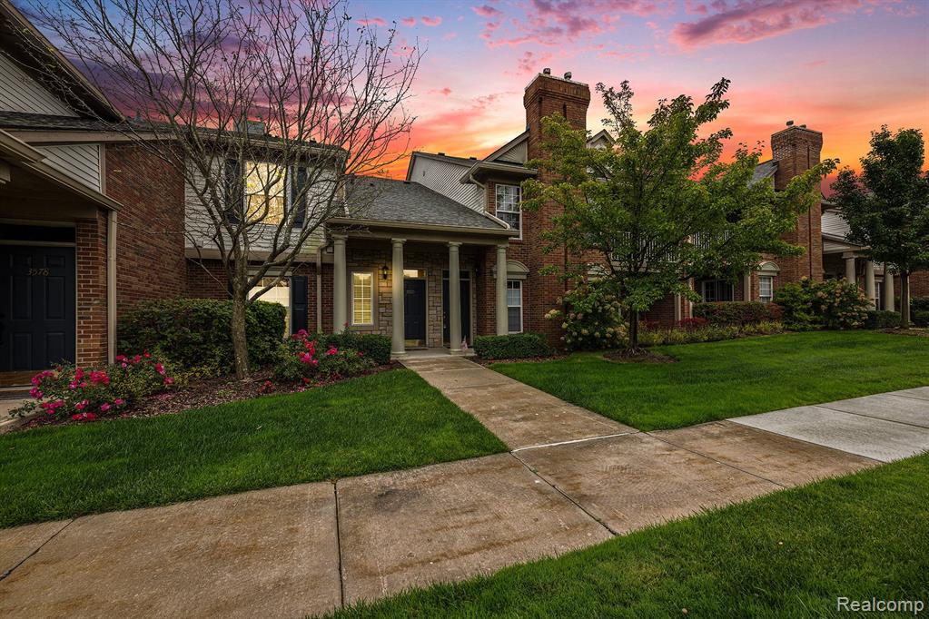 Tremonte Cir, Rochester, MI 48306 #1