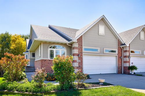 7104 Cody Dr, West Des Moines, IA, 50266-2456 | Card Image