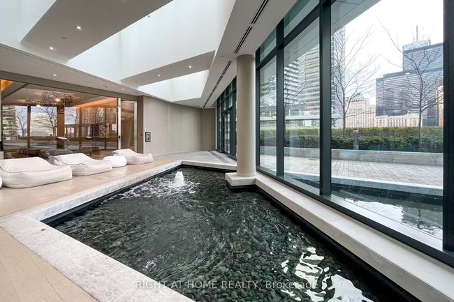 1408 - 100 Harbour St, Condo with 0 bedrooms, 1 bathrooms and null parking in Toronto ON | Image 22