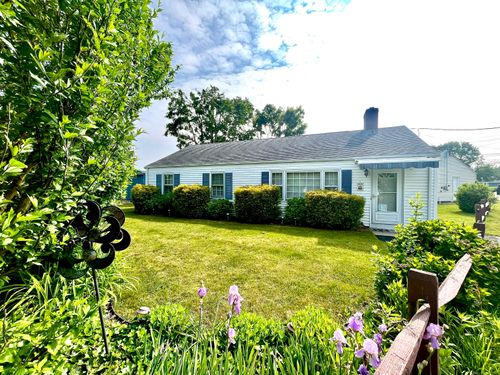 7 Parker Ln, Westbrook, CT, 06498-1942 | Card Image