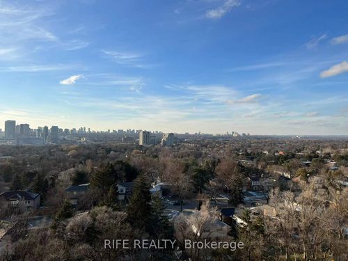 710-36 Forest Manor Road, North York, ON, M2J0H3 | Card Image