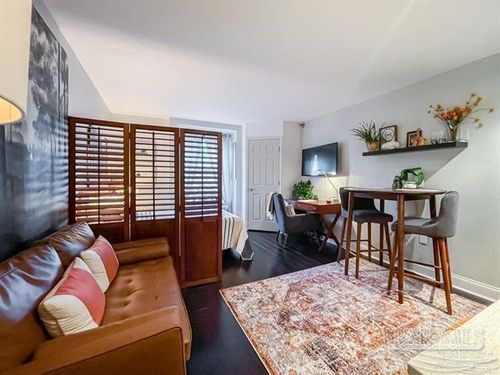 apt-413-224 E Garden St, Pensacola, FL, 32502-6088 | Card Image