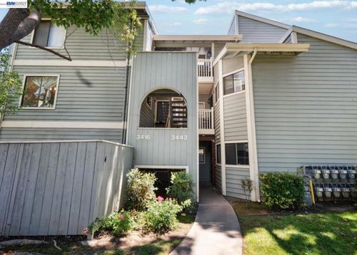 301-3443 Pepperwood Ter, Fremont, CA, 94536-7402 | Card Image