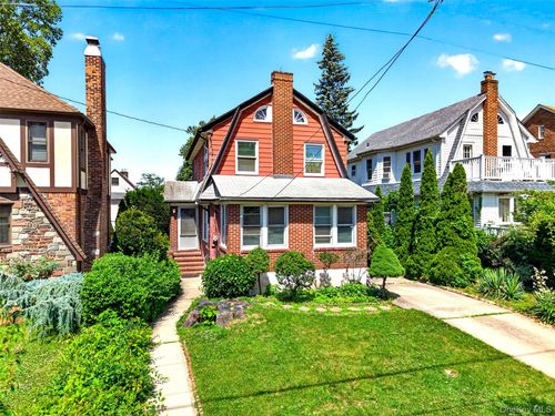 27-30 165th Street, New York, NY, 11358 | Card Image