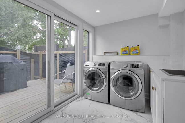 48 Brighton Ave, House attached with 5 bedrooms, 4 bathrooms and 2 parking in Ottawa ON | Image 22