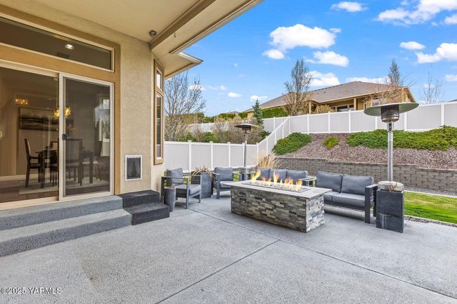 Back Patio | Image 34