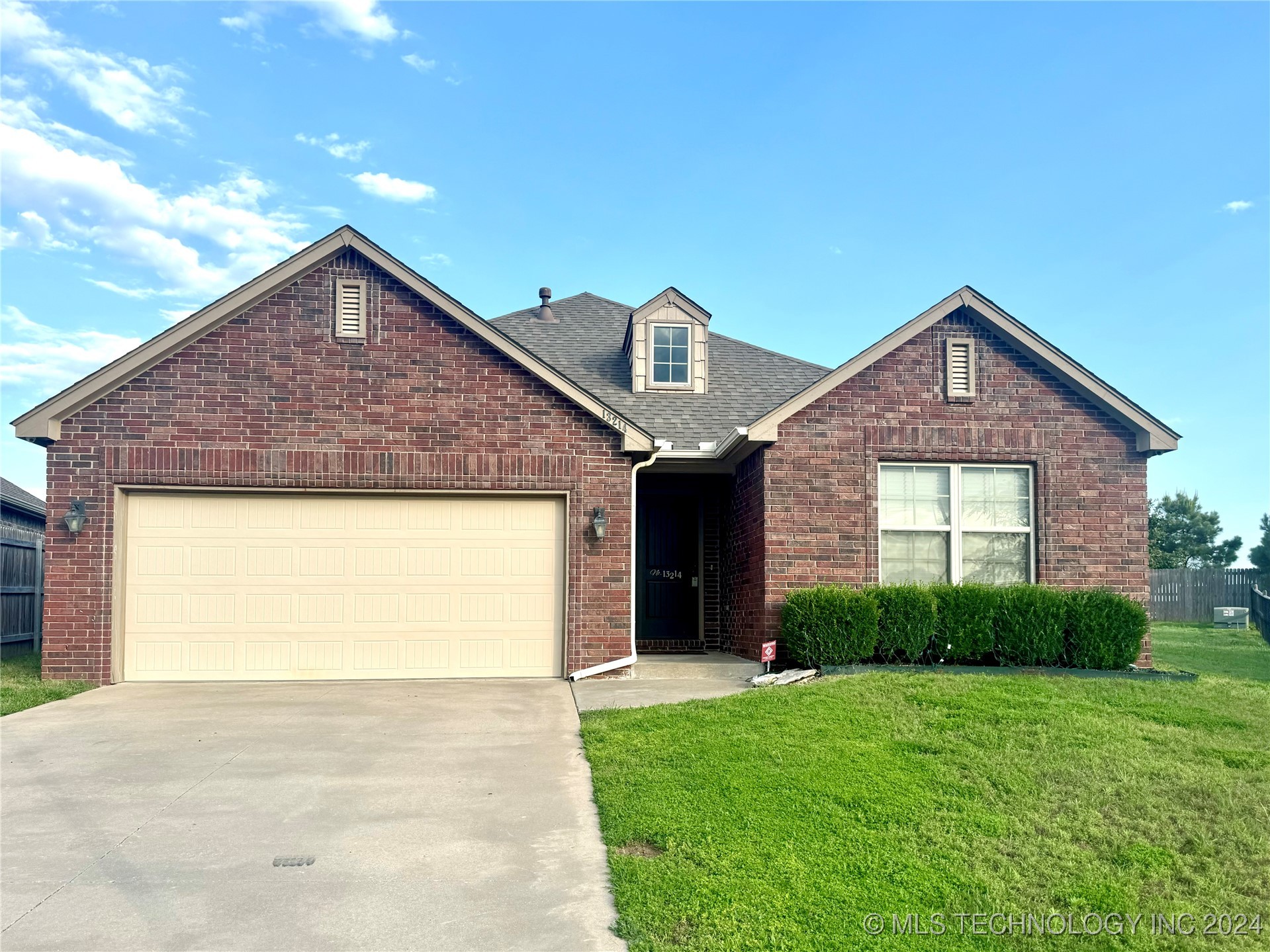 111th St, Owasso, OK 74055