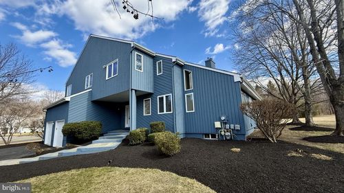 8 Margaret Ct, West Windsor, NJ, 08550-5114 | Card Image