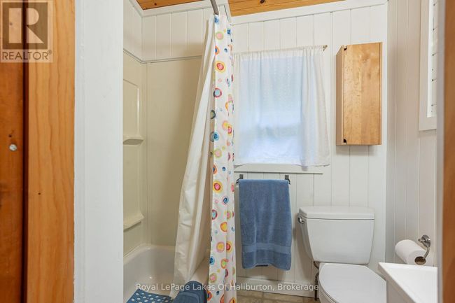 1358 Kushog Lake Rd, House other with 4 bedrooms, 3 bathrooms and 6 parking in Algonquin Highlands ON | Image 27