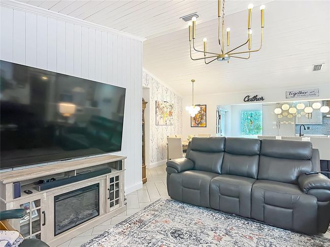 16021 Scaup Duck Ave, House other with 3 bedrooms, 2 bathrooms and null parking in Weeki Wachee FL | Image 8