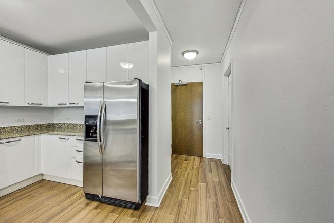 UNIT-1405 - 450 E Waterside Dr, Condo with 1 bedrooms, 1 bathrooms and 1 parking in Chicago IL | Image 9