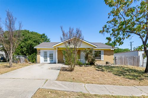 404 Yellow Jacket Dr, Ferris, TX, 75125-1416 | Card Image