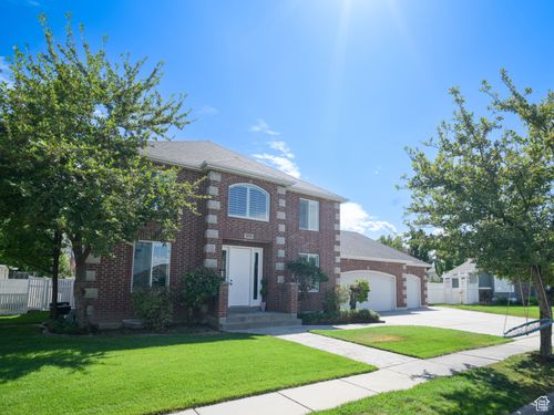 858 Camille Cir, Centerville, UT, 84014-1368 | Card Image