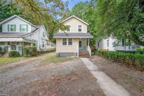 2102 Elm Ave, Portsmouth, VA, 23704-5610 | Card Image
