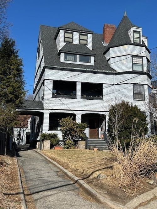 1-111 Davis Ave, Brookline, MA, 02445-7646 | Card Image