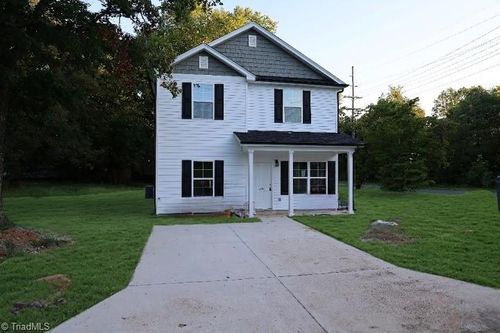 400 Guilford St, Lexington, NC, 27292-3838 | Card Image