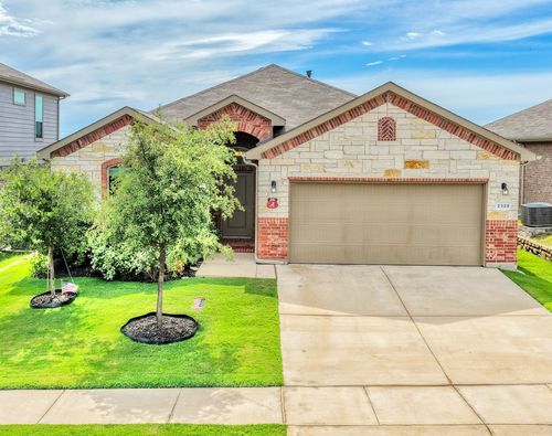 2328 Briscoe Ranch Dr, Weatherford, TX, 76087-6780 | Card Image