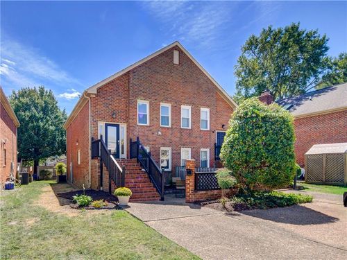 536 Lakewood Circle, Virginia Beach, VA, 23451 | Card Image
