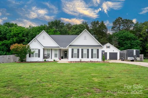 1140 Landsdown Dr, Salisbury, NC, 28147-9047 | Card Image