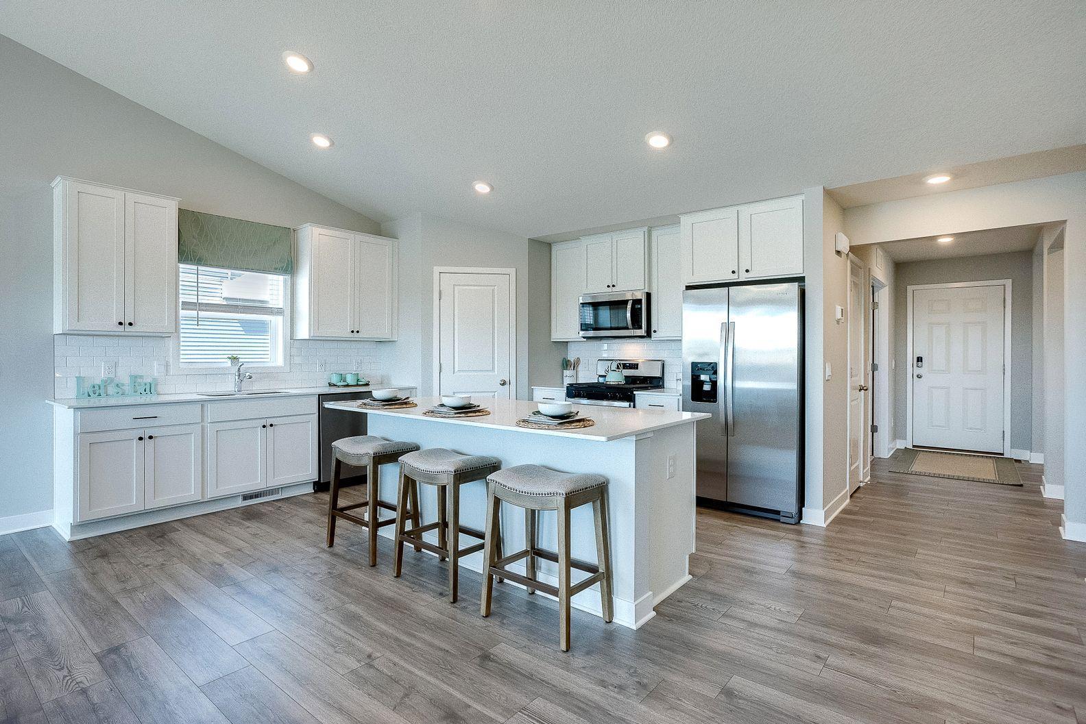 Durham Dr, Lakeville, MN 55044