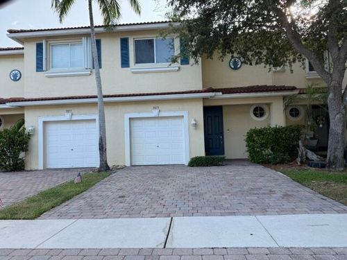 3075 N Evergreen Cir, Boynton Beach, FL, 33426-8658 | Card Image