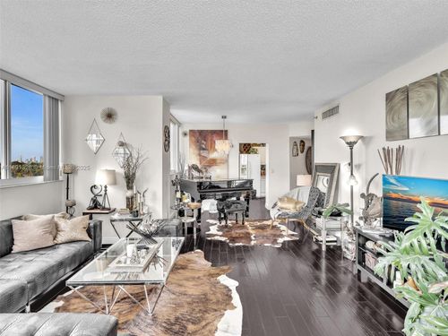 apt-701-6422 Collins Ave, Miami Beach, FL, 33141-4690 | Card Image