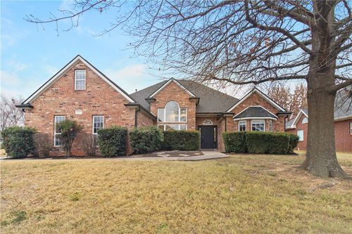 4313 W Arlington Dr, Rogers, AR, 72758-8928 | Card Image